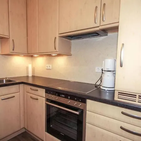 公寓 Cozy W A View & Own Garden *