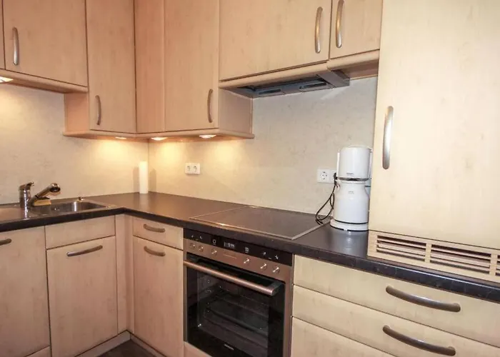 Apartment Cozy W A View & Own Garden *