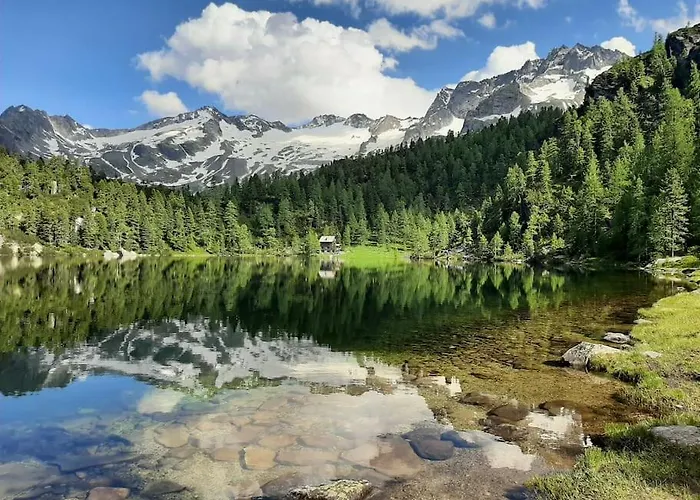 Apartment Cozy W A View & Own Garden *