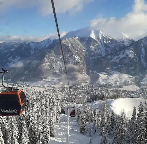 Cozy W A View & Own Garden * Bad Gastein